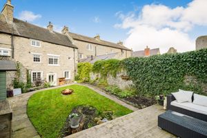 Rear Gardens- click for photo gallery